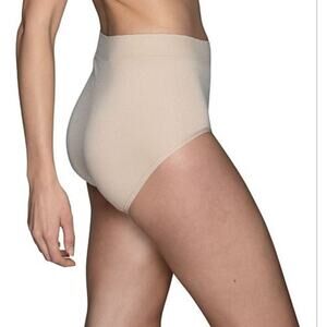 Vanity Fair No pinch no show Seamless Briefs NEW Style 13418 Size Medium 6